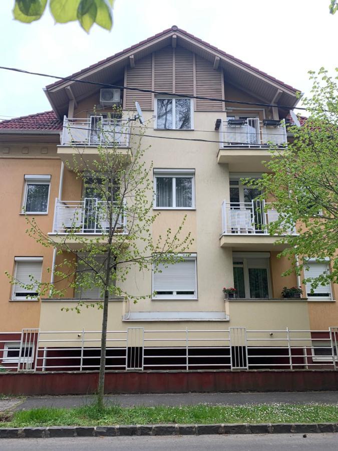 Konig Apartman Iii. Hévíz Exteriör bild